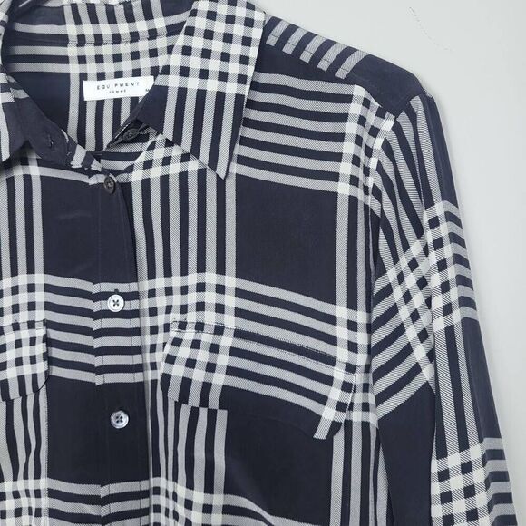 Equipment Femme Women’s Medium Black White Striped 100% Silk Button Down Shirt - Picture 3 of 7